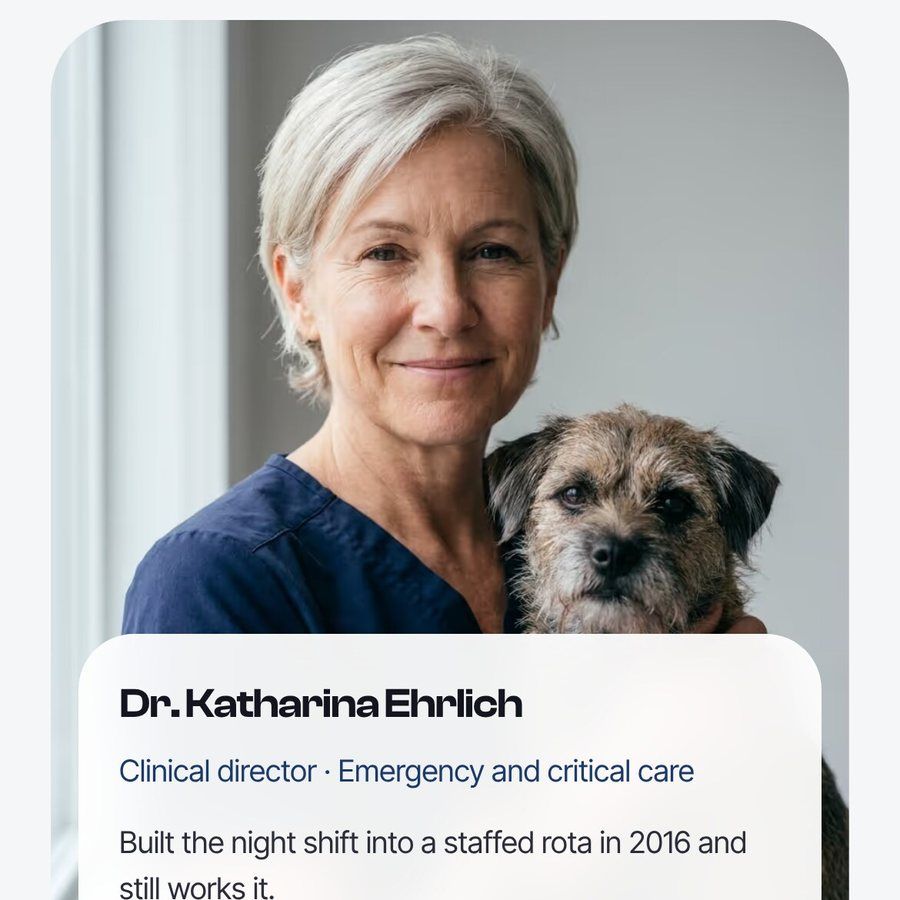 Vorstellung der Klinikleiterin mit Hund auf dem Handy